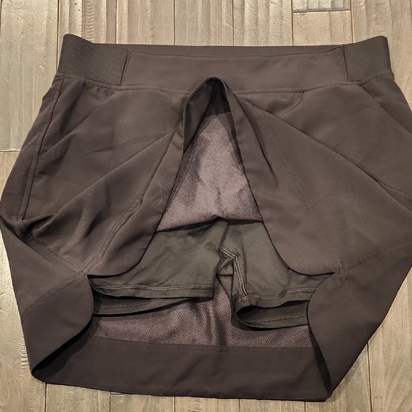 32 Degrees Black Mini Skirt with Side Slit - Picture 2 of 3